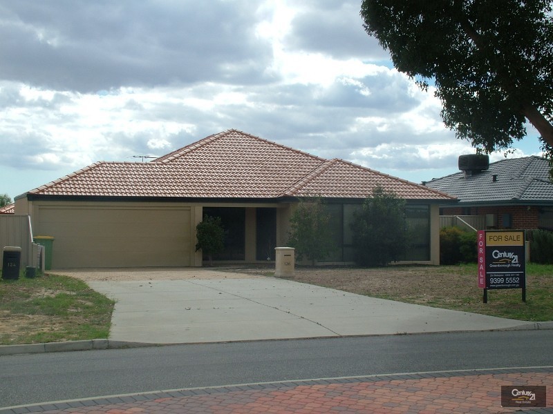 126 Seville Drive, Seville Grove WA 6112