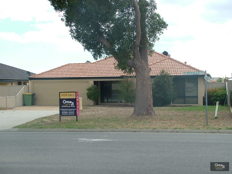 126 Seville Drive, Seville Grove WA 6112