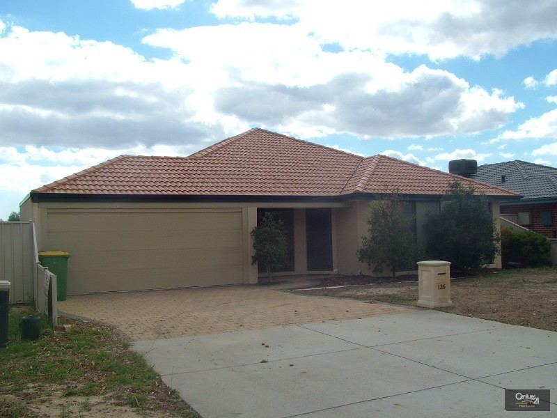 126 Seville Drive, Seville Grove WA 6112
