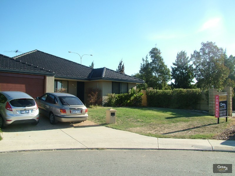 32 Fallon Place, Seville Grove WA 6112