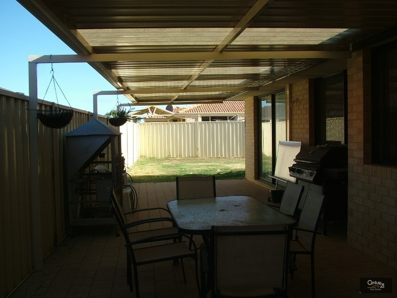 32 Fallon Place, Seville Grove WA 6112