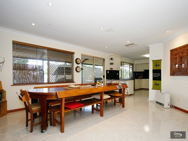 2 Petalite Place, Mount Richon WA 6112