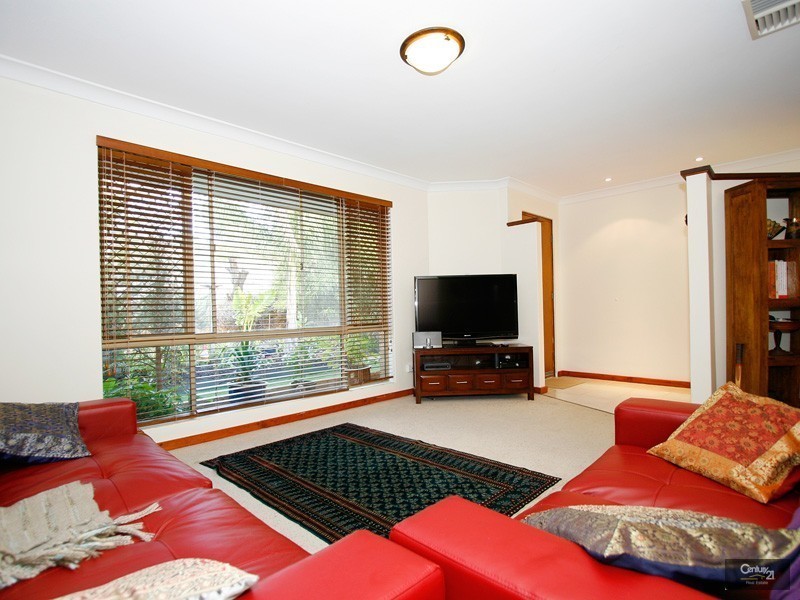 2 Petalite Place, Mount Richon WA 6112