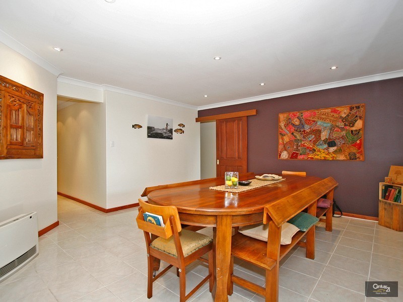 2 Petalite Place, Mount Richon WA 6112