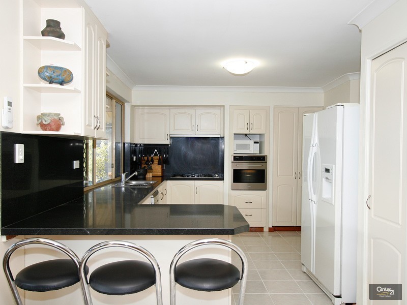 2 Petalite Place, Mount Richon WA 6112