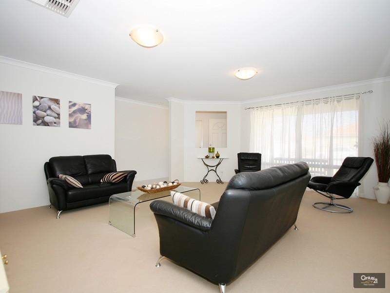 5 Stiletto Way, Canning Vale WA 6155