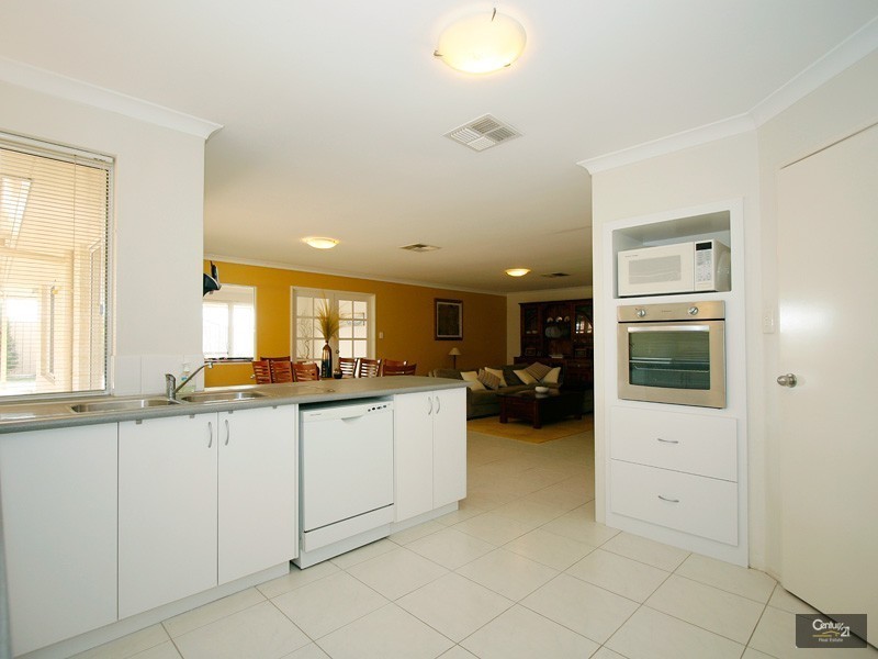 5 Stiletto Way, Canning Vale WA 6155