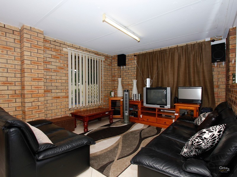 12 Miller Street, Maddington WA 6109