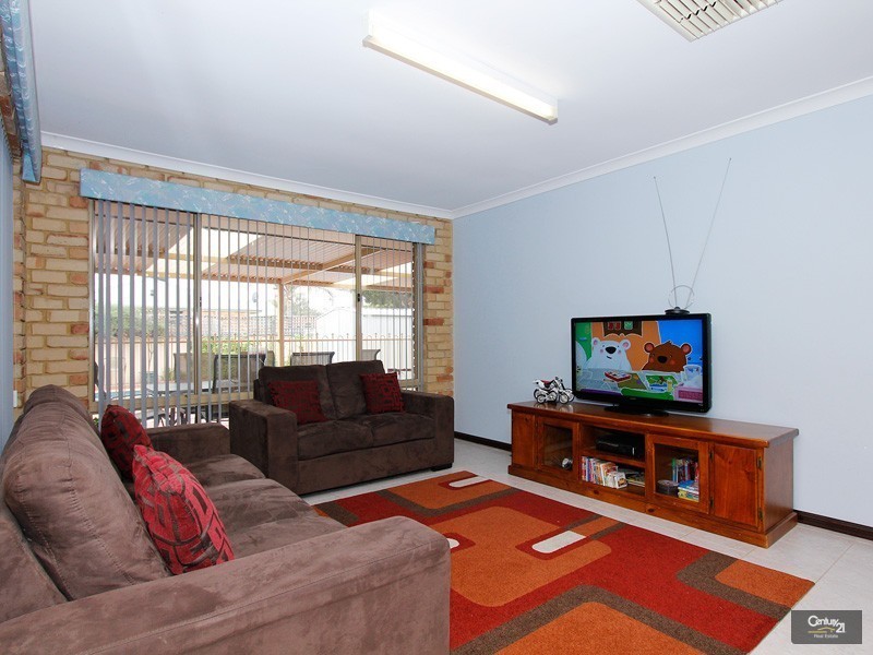 101 Seminole Gardens, Seville Grove WA 6112