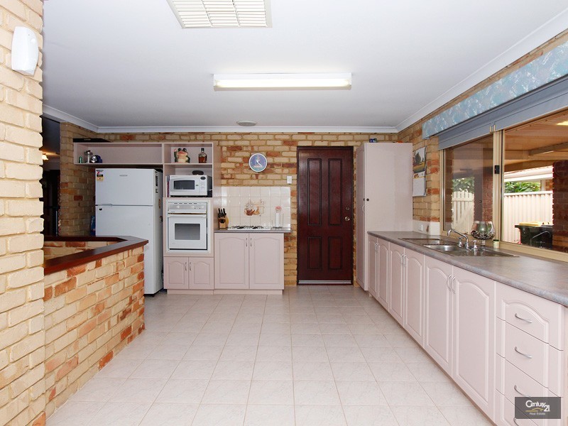 101 Seminole Gardens, Seville Grove WA 6112