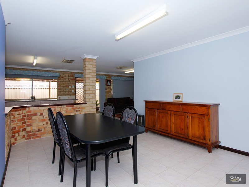 101 Seminole Gardens, Seville Grove WA 6112