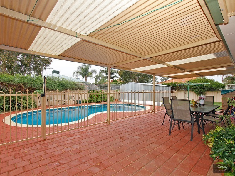 101 Seminole Gardens, Seville Grove WA 6112