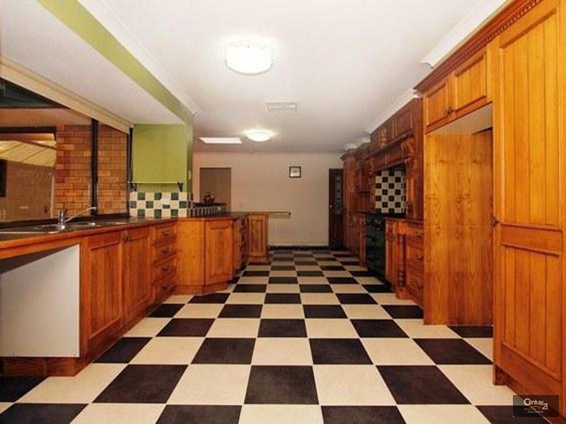 8 Calytrix Road, Roleystone WA 6111