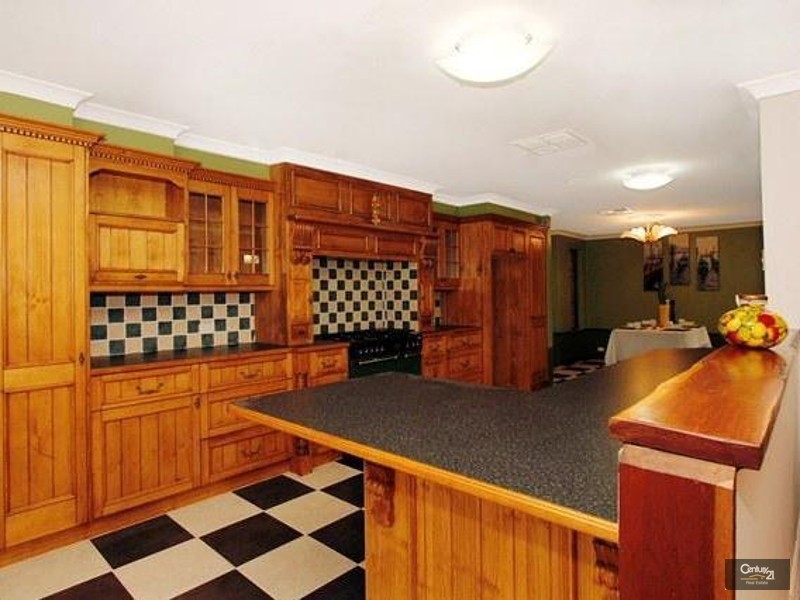 8 Calytrix Road, Roleystone WA 6111