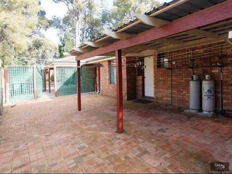 8 Calytrix Road, Roleystone WA 6111