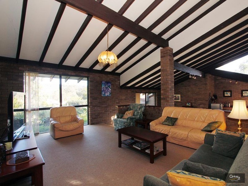 4 Gilcoe Place, Roleystone WA 6111