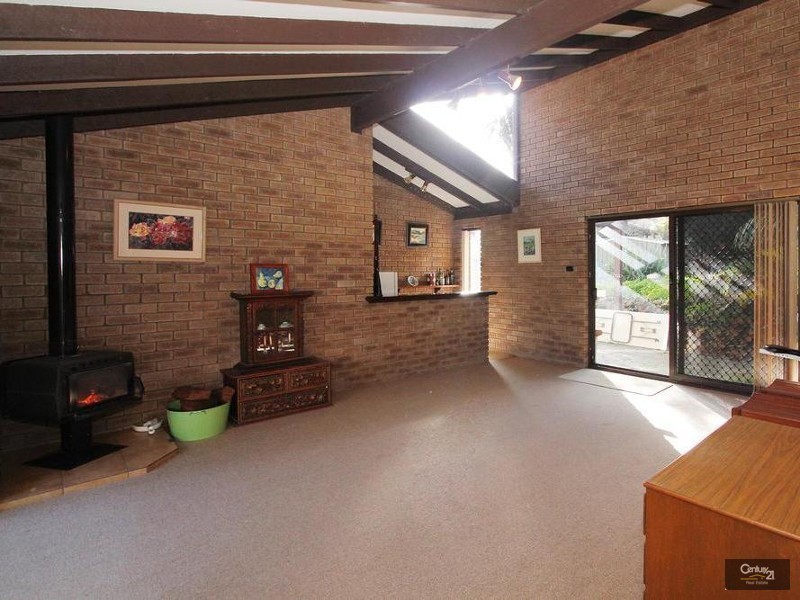 4 Gilcoe Place, Roleystone WA 6111