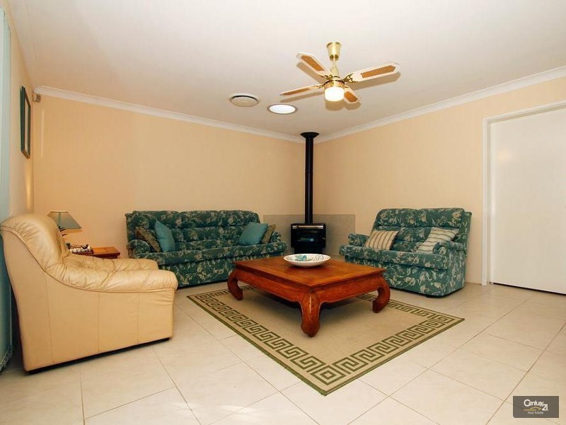 4 Gilcoe Place, Roleystone WA 6111