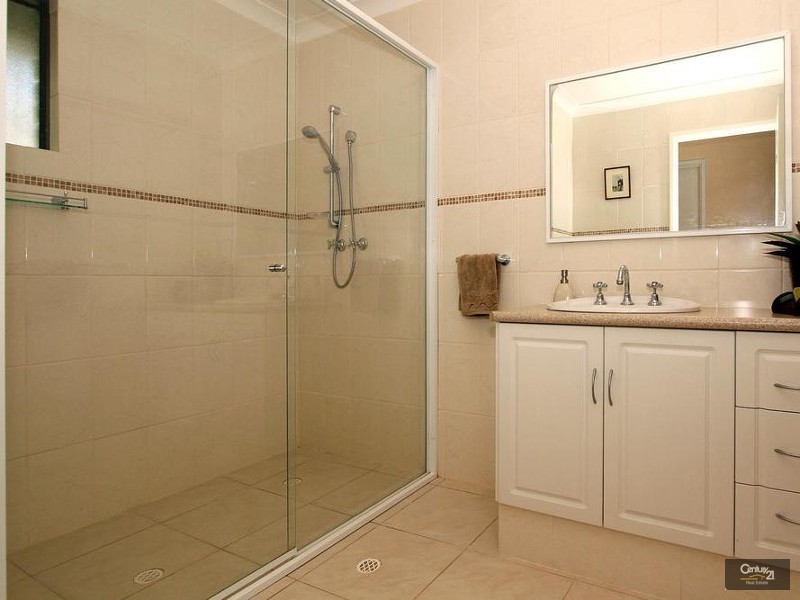 4 Gilcoe Place, Roleystone WA 6111