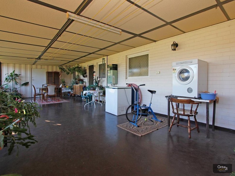 5 Amanda Drive, Camillo WA 6111