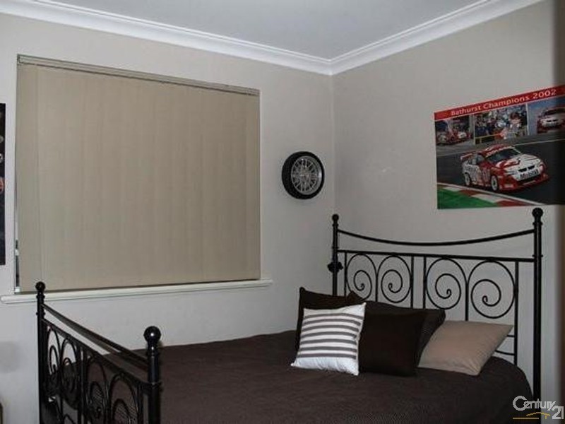 26 Carrick, Mount Richon WA 6112