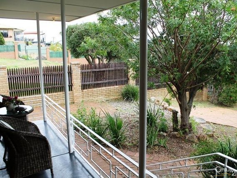 26 Carrick, Mount Richon WA 6112