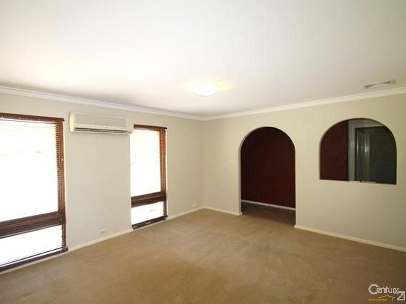 1 Tara Way, Kelmscott WA 6111