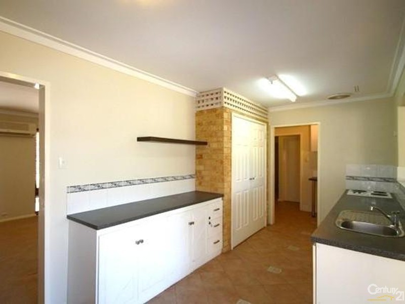 1 Tara Way, Kelmscott WA 6111