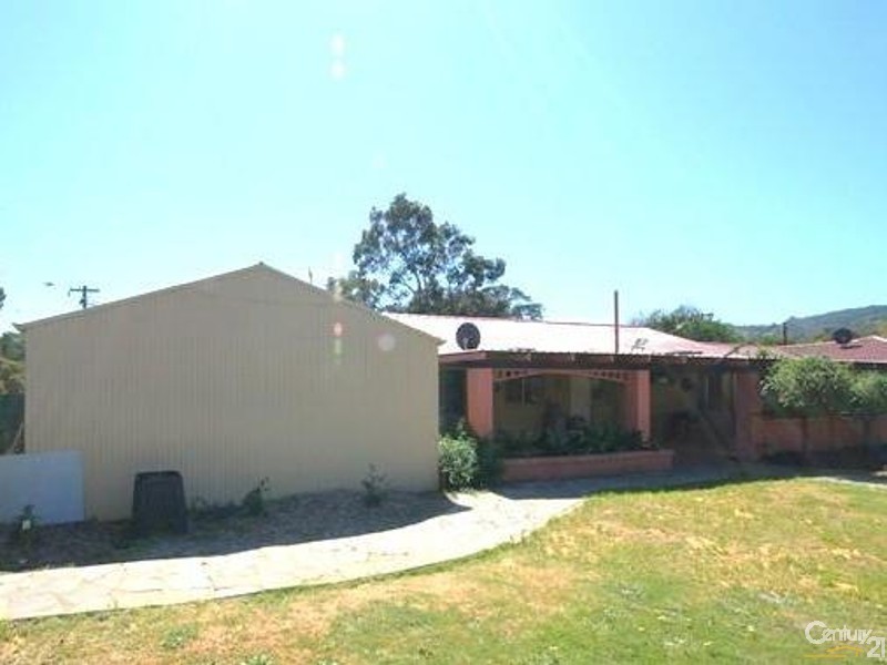 1 Tara Way, Kelmscott WA 6111