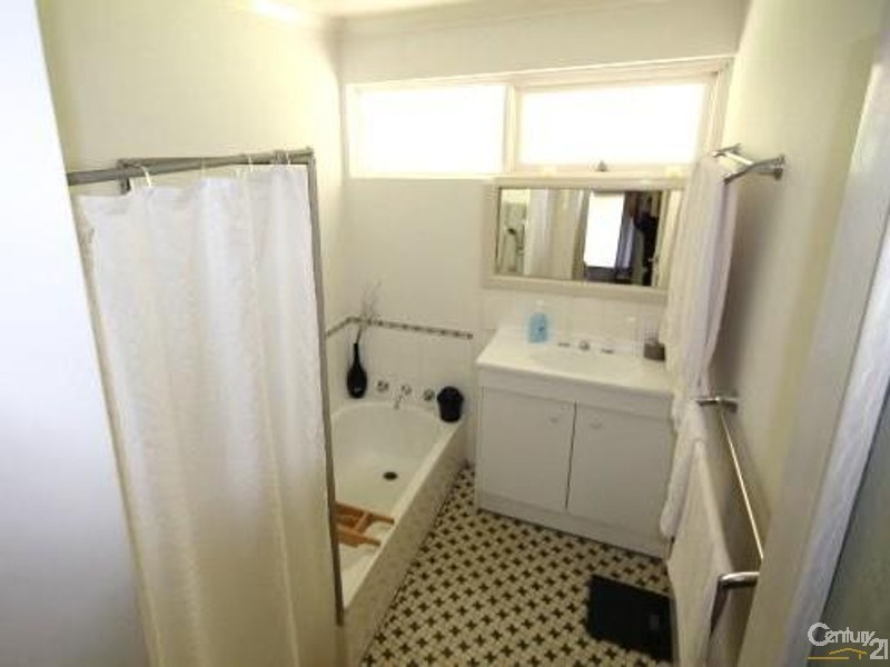 36 Lantana Way, Camillo WA 6111