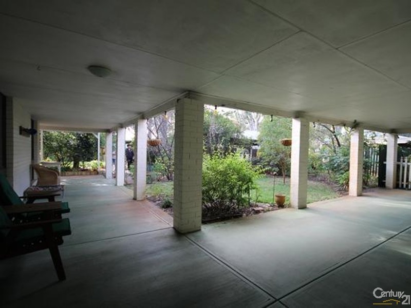 132 McNeil Road, Champion Lakes WA 6111