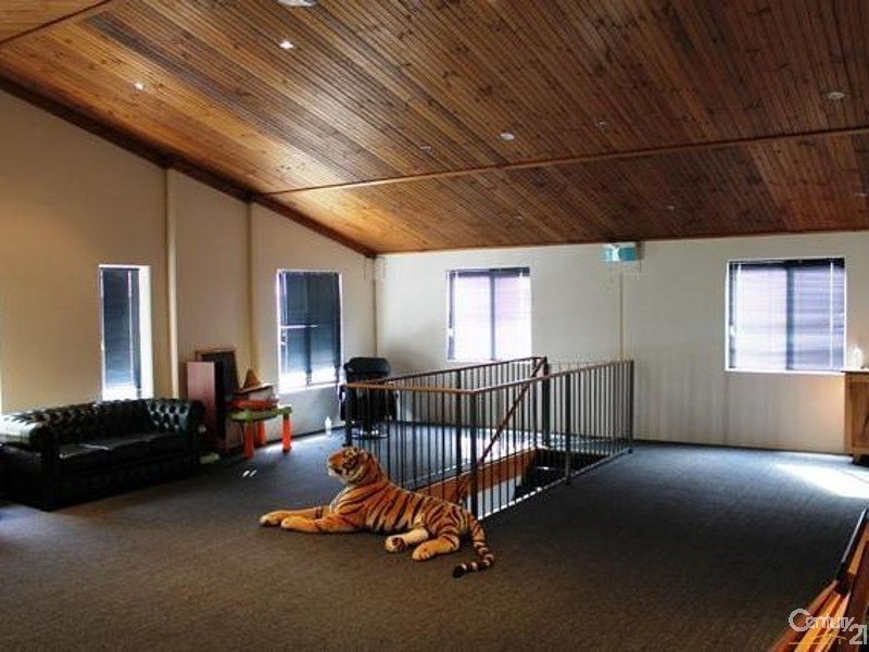 18 Blackburn Drive, Port Kennedy WA 6172