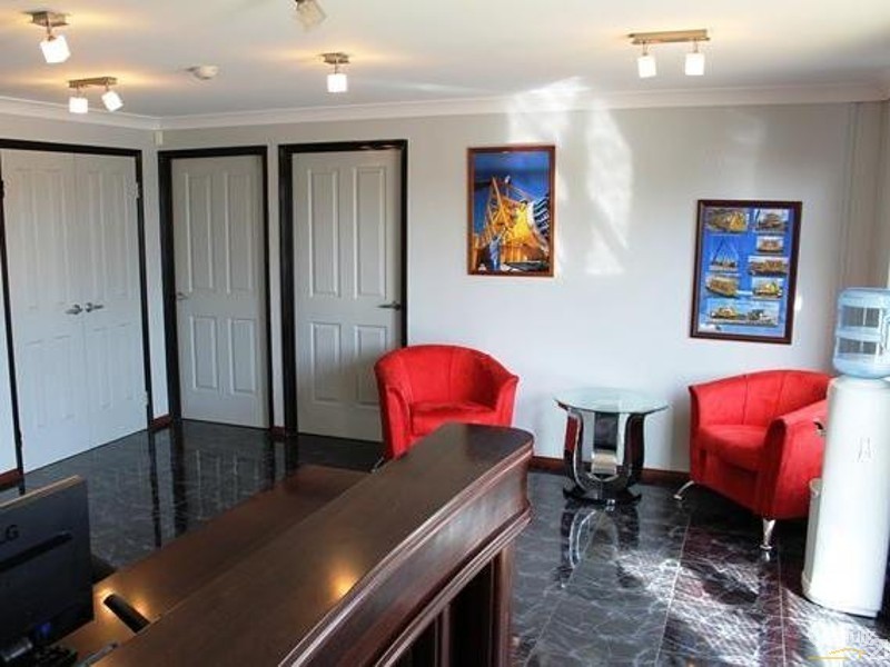 18 Blackburn Drive, Port Kennedy WA 6172