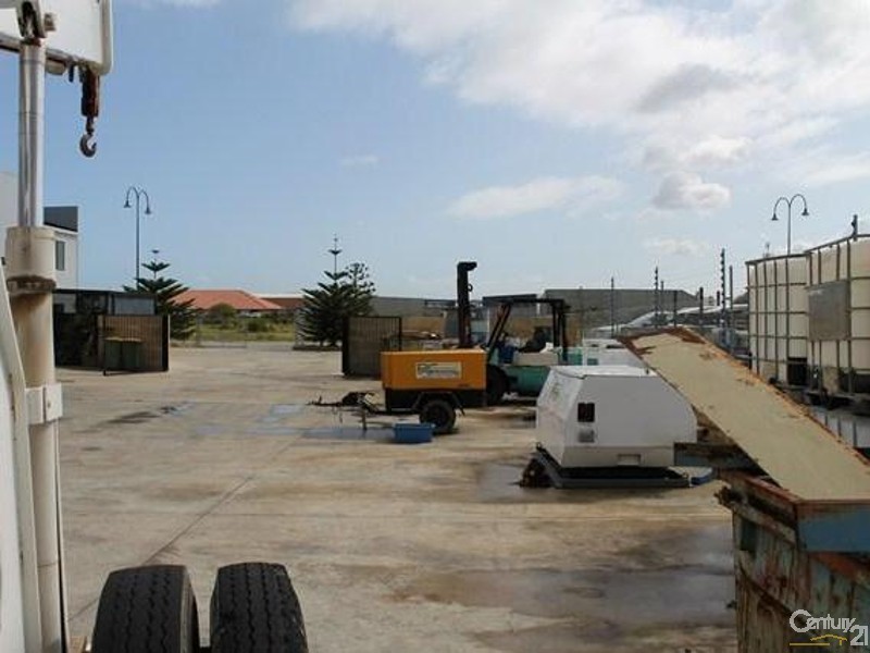 18 Blackburn Drive, Port Kennedy WA 6172