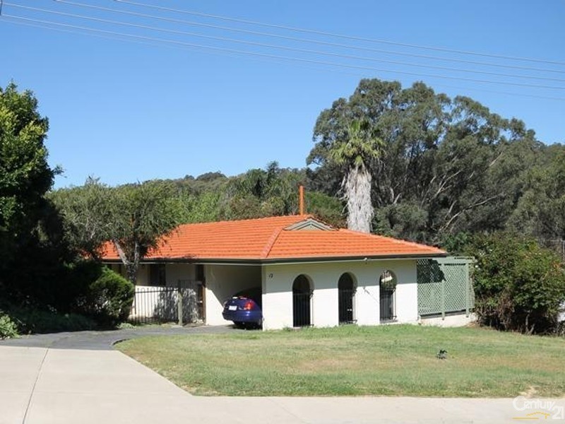 13 Carawatha Avenue, Mount Nasura WA 6112