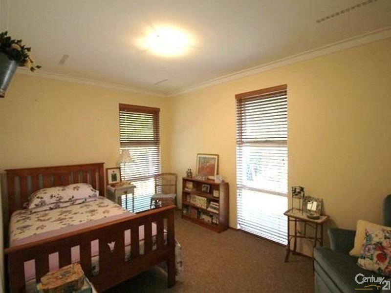 13 Carawatha Avenue, Mount Nasura WA 6112