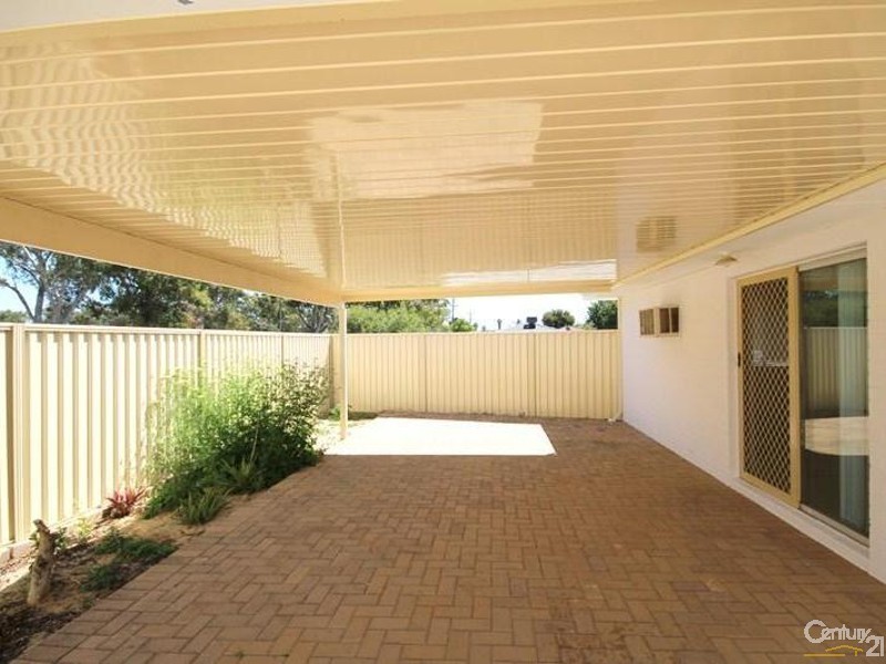 6 Narooma Street, Armadale WA 6112