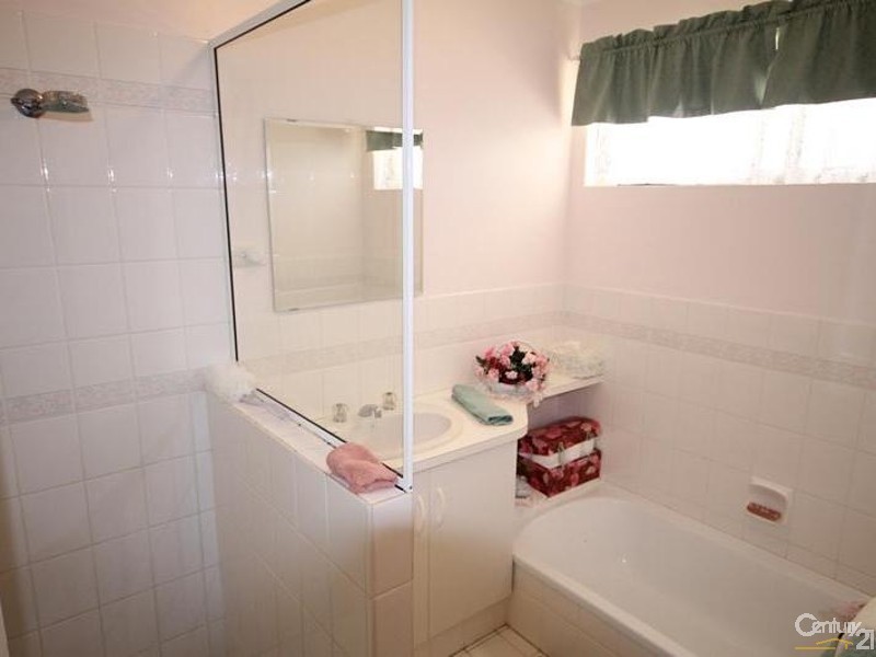 15 Sherbourne Way, Armadale WA 6112