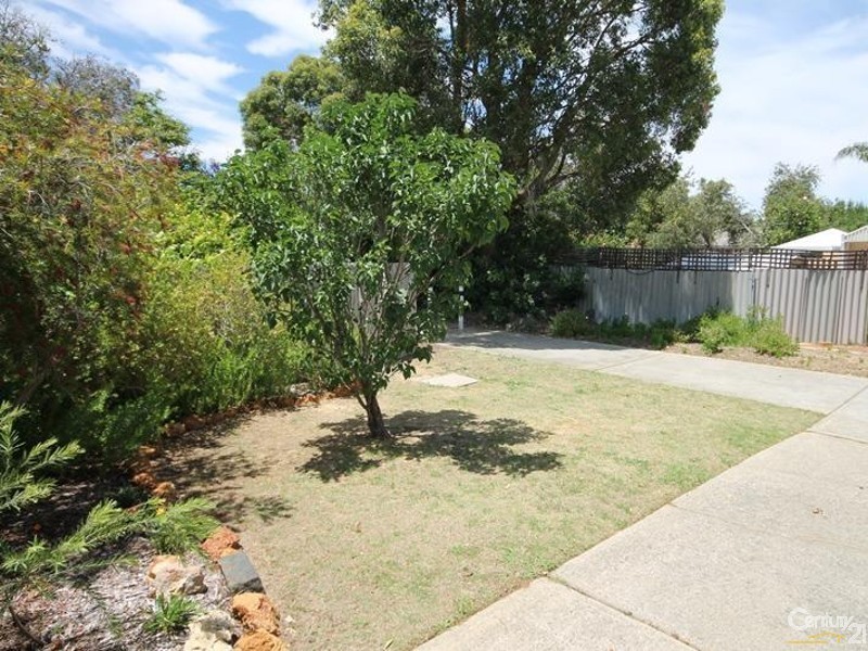 15 Sherbourne Way, Armadale WA 6112
