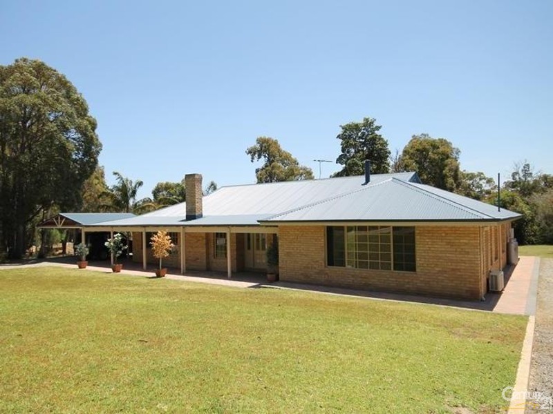 3 Stevens Road, Bedfordale WA 6112