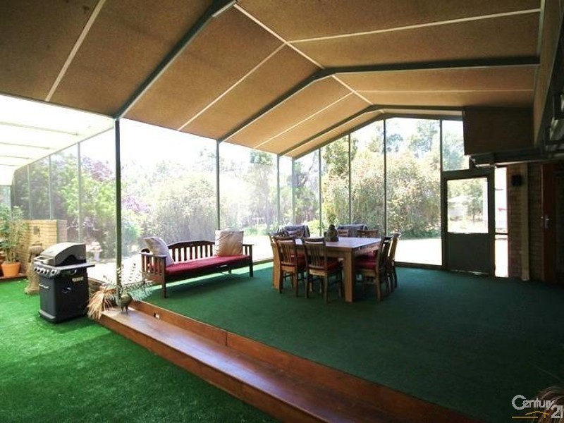 3 Stevens Road, Bedfordale WA 6112