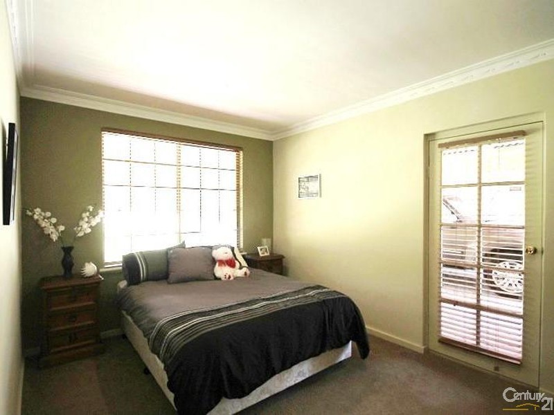 3 Stevens Road, Bedfordale WA 6112