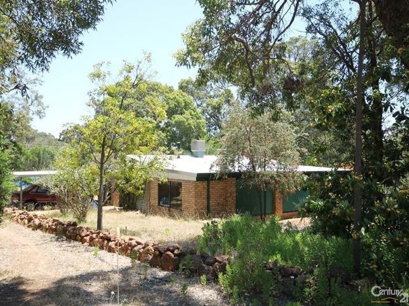 3 Stevens Road, Bedfordale WA 6112