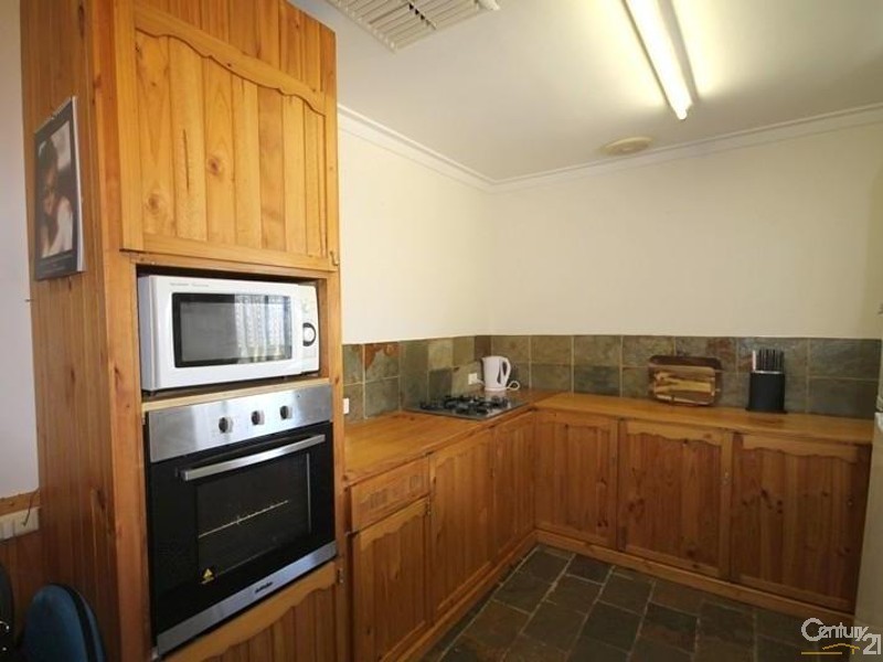 9 Reeves Court, Kelmscott WA 6111