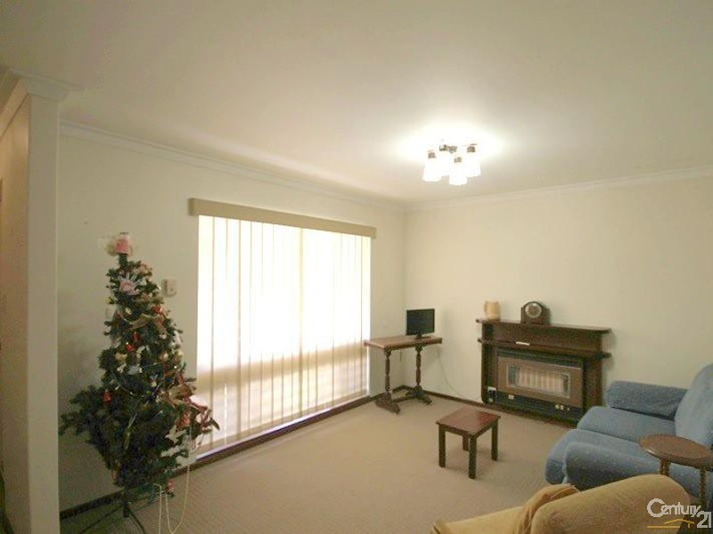 9 Reeves Court, Kelmscott WA 6111