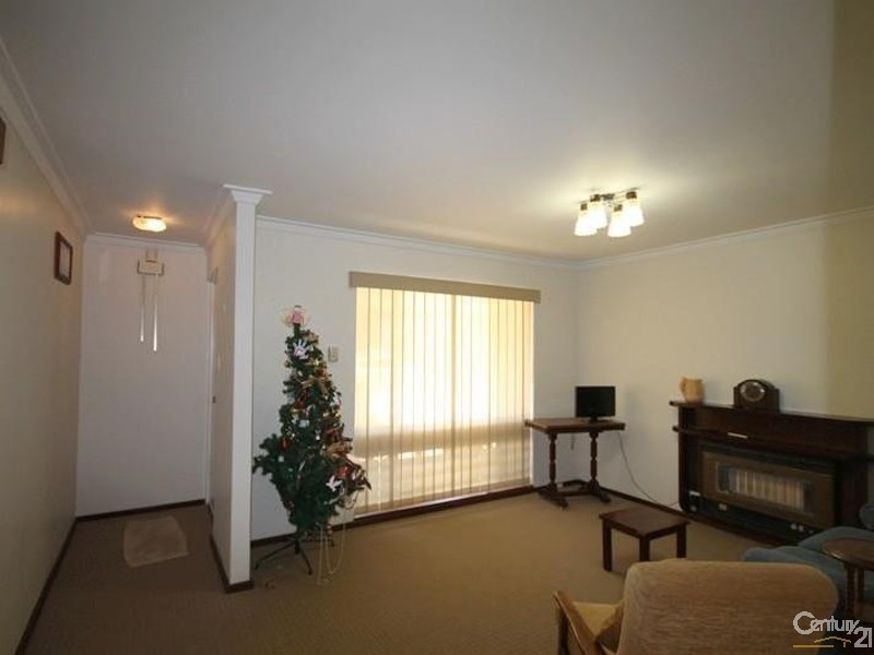 9 Reeves Court, Kelmscott WA 6111