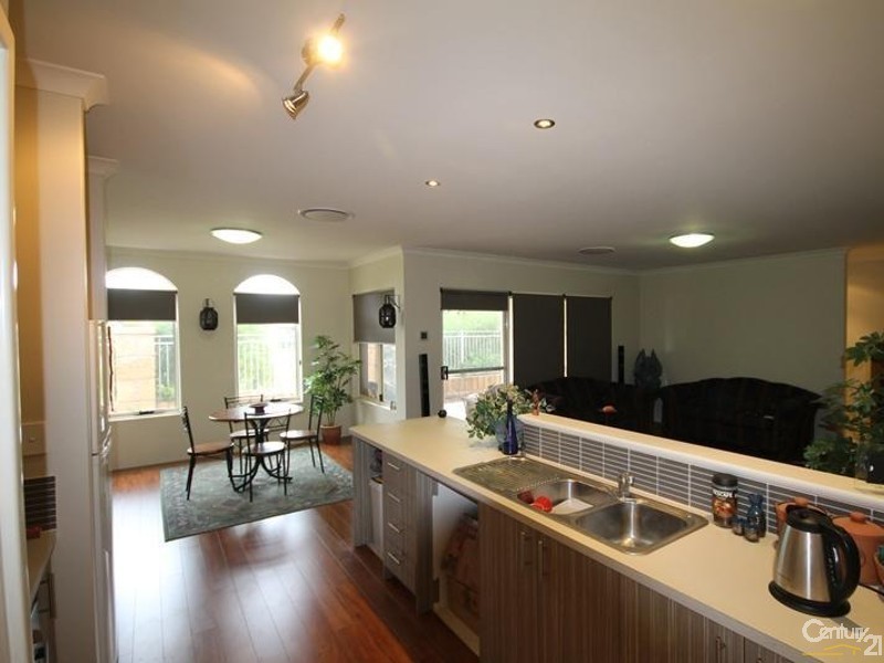 6c Bluestone Loop, Piara Waters WA 6112