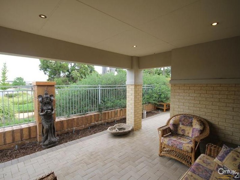 6c Bluestone Loop, Piara Waters WA 6112