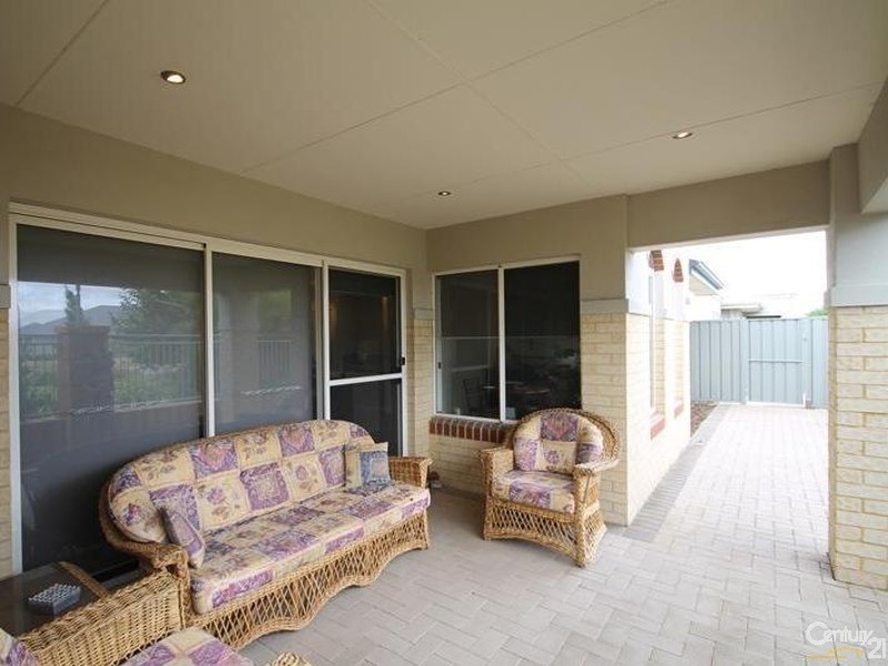 6c Bluestone Loop, Piara Waters WA 6112