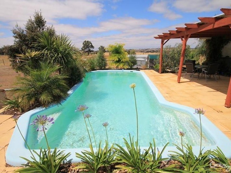 31 Highbury Road West, Narrogin WA 6312